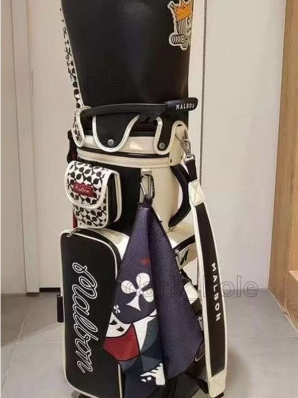 MALBON “King of Clubs” carry/stand bag. With towel included.
